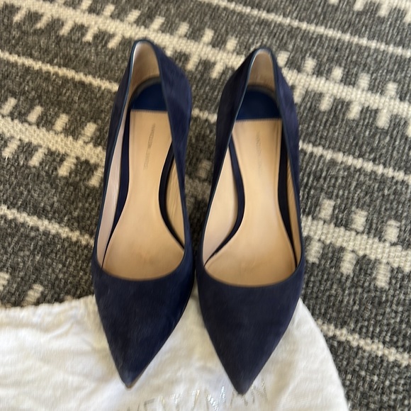 Stuart Weitzman “Stuart 85” Navy Suede Pump - 9 - Picture 2 of 12